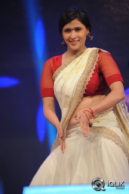 Barbie-Chopra-at-Prema-Geema-Jantha-Nai-Movie-Audio-Launch